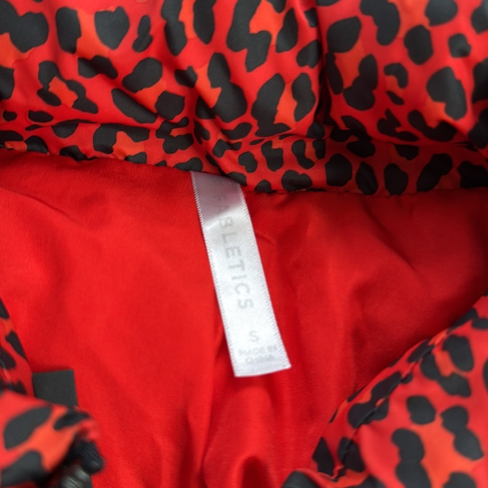 Fabletics Red Leopard Print Puffer Jacket Size Sm… - image 2
